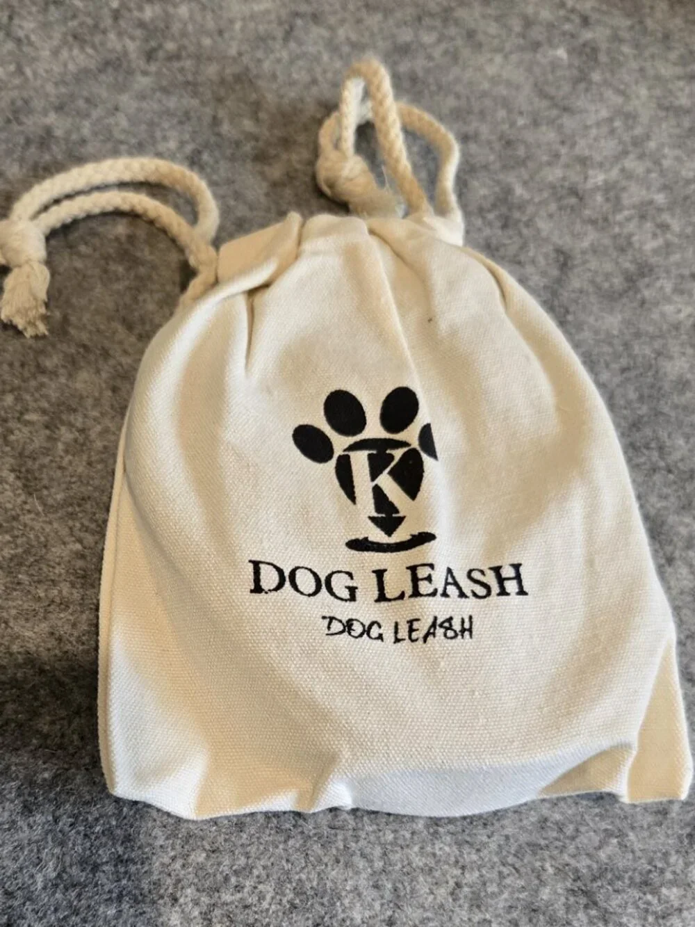 Heavy Duty Black Leather Dog Leash 1